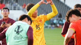 比赛中险自摆乌龙，拜合拉木赛后现身李昊社媒评论：门神