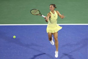 郑钦文对斯瓦泰克六连败 与“三巨头”仍有不小差距