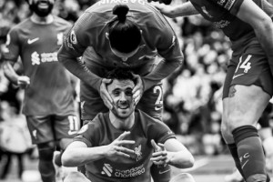 泪目努涅斯：若塔，我知道你像那次一样与我一起庆祝