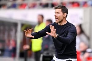 安帅危 罗马诺：老佛爷完全爱上阿隆索，皇马首选备选都是他